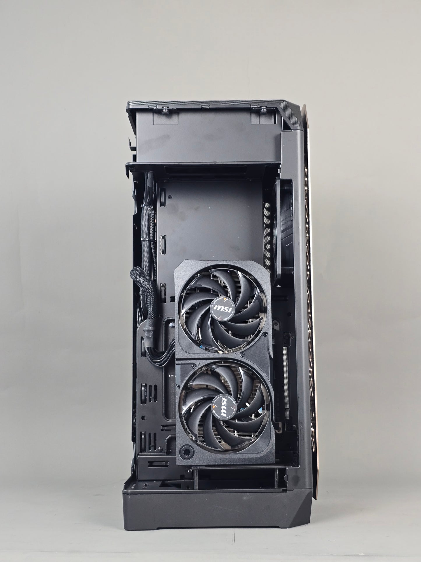 'PILLAR' Mini ITX Gaming/Work PC Ryzen 7 7800X3D RTX 5070