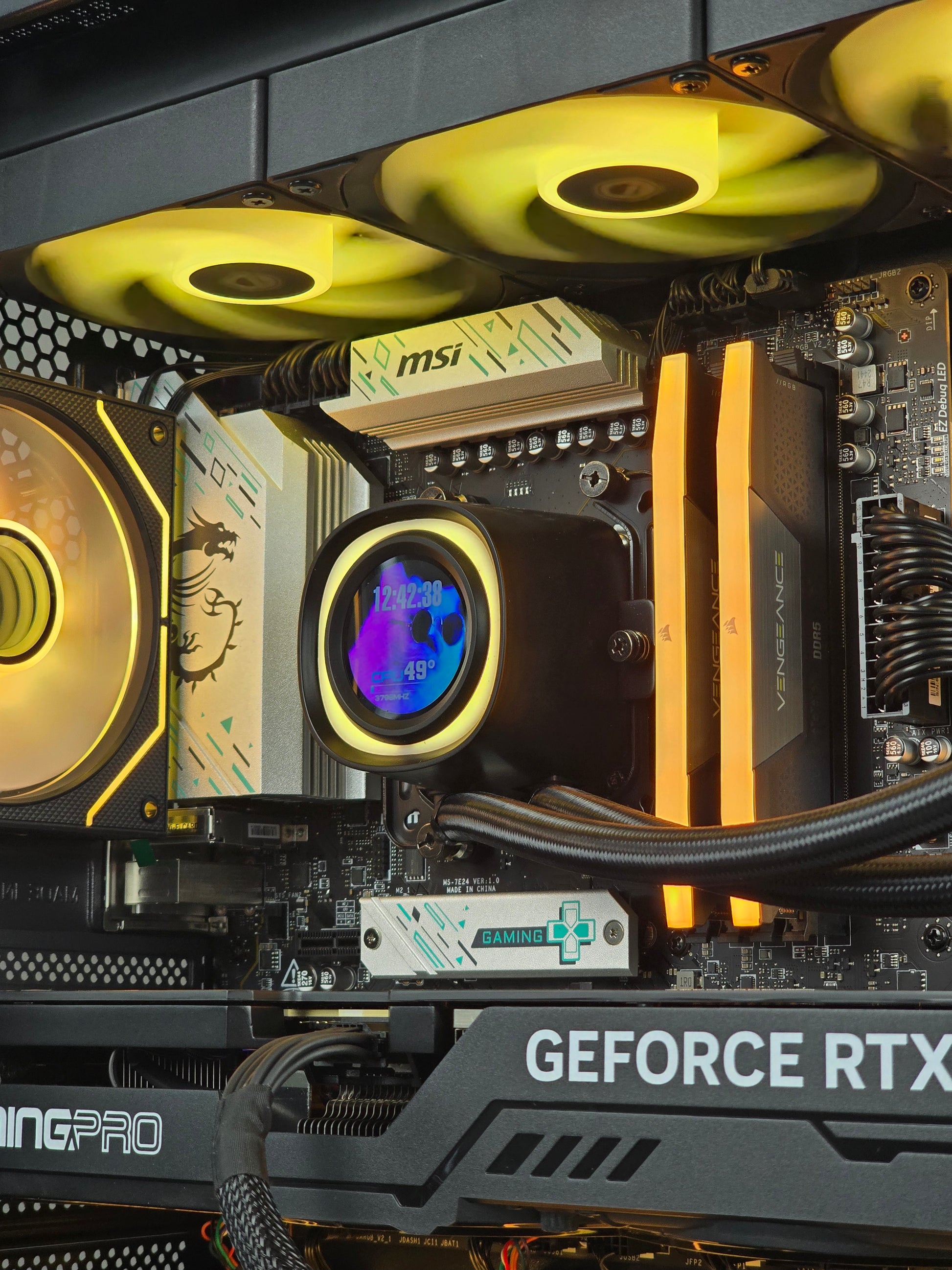Clutch 2.0 Gaming PC Ryzen 7 9800X3D RTX 5070 Ti – photo 4