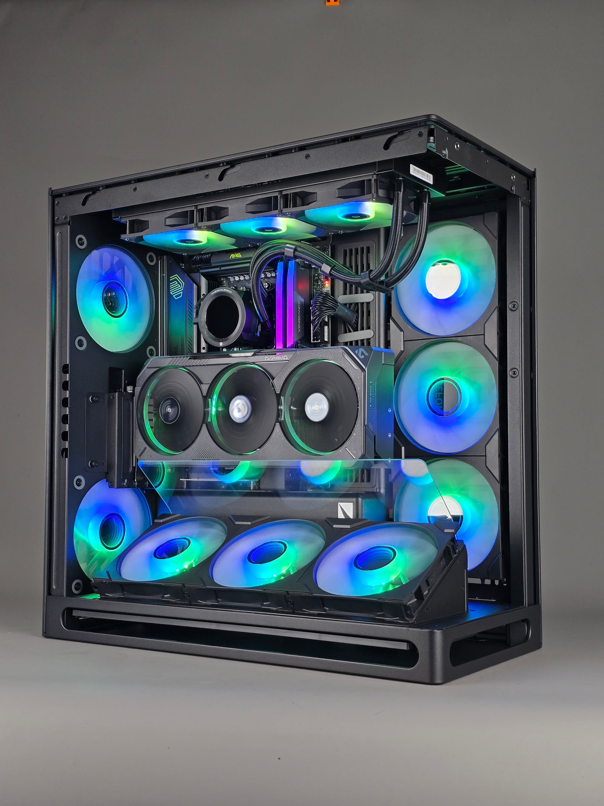 Frost Gaming PC Ryzen 7 9850X3D RTX 5090 – photo 19