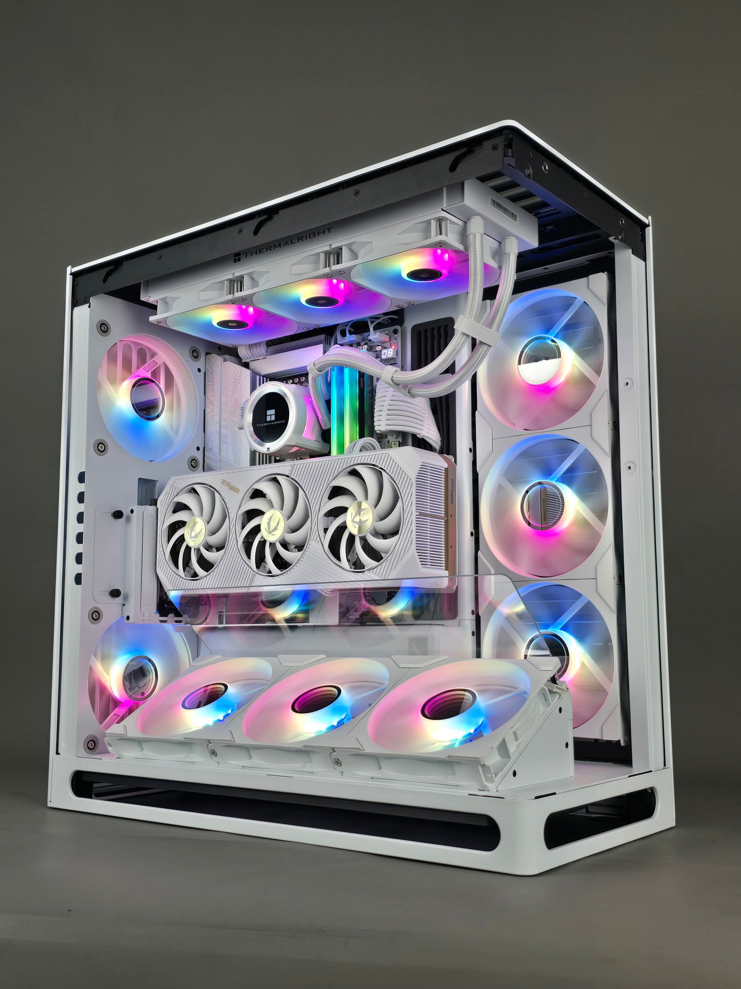 Frost Gaming PC Ryzen 7 9850X3D RTX 5090 – photo 6
