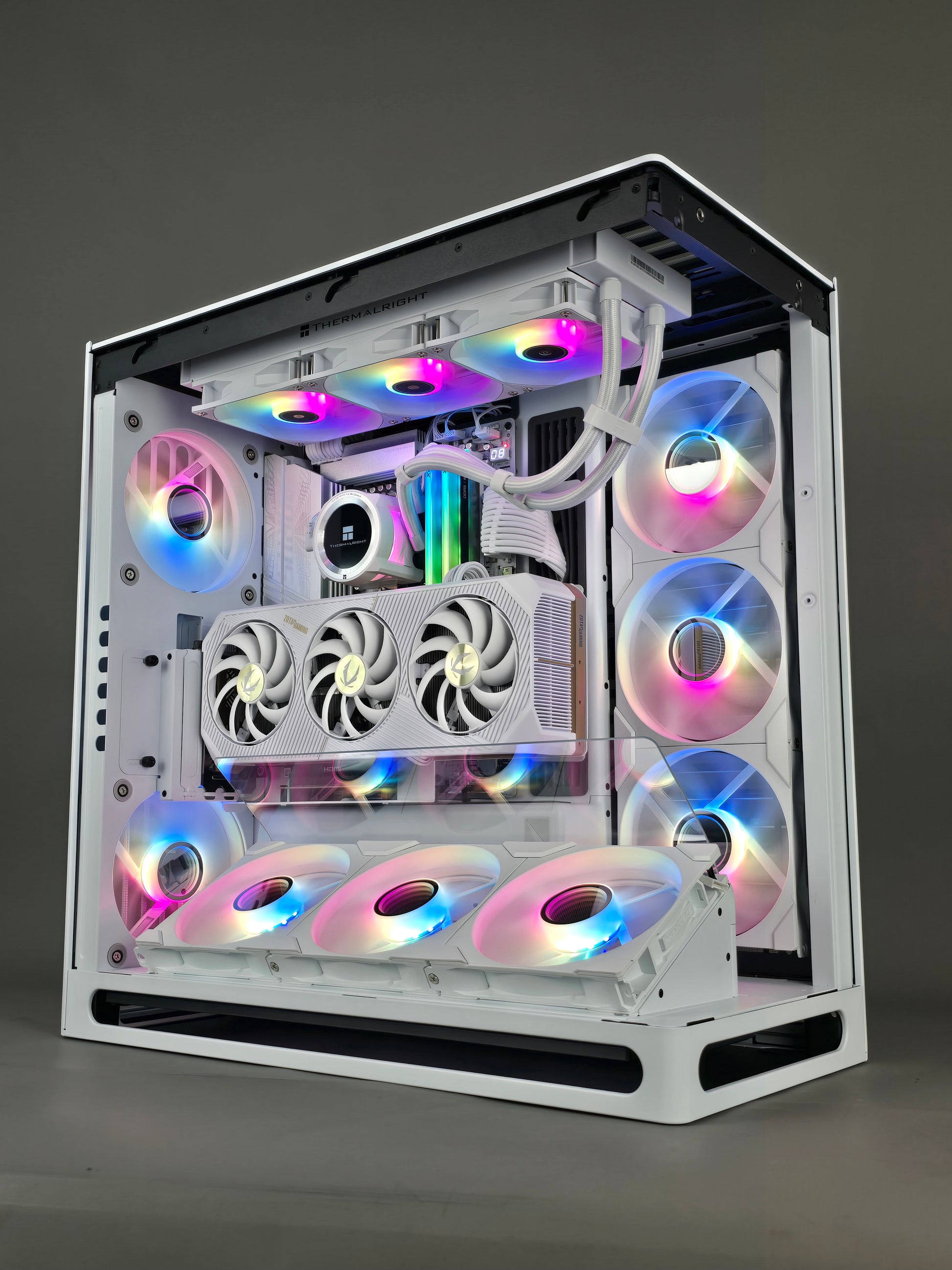Frost Gaming PC Ryzen 7 9850X3D RTX 5090 – photo 6