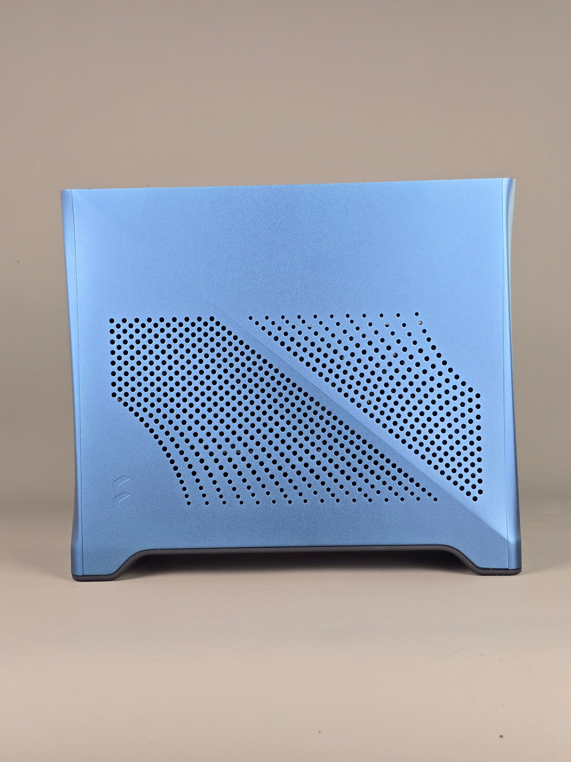 Kite ITX Gaming PC Ryzen 7 9800X3D RTX 5080 – photo 3