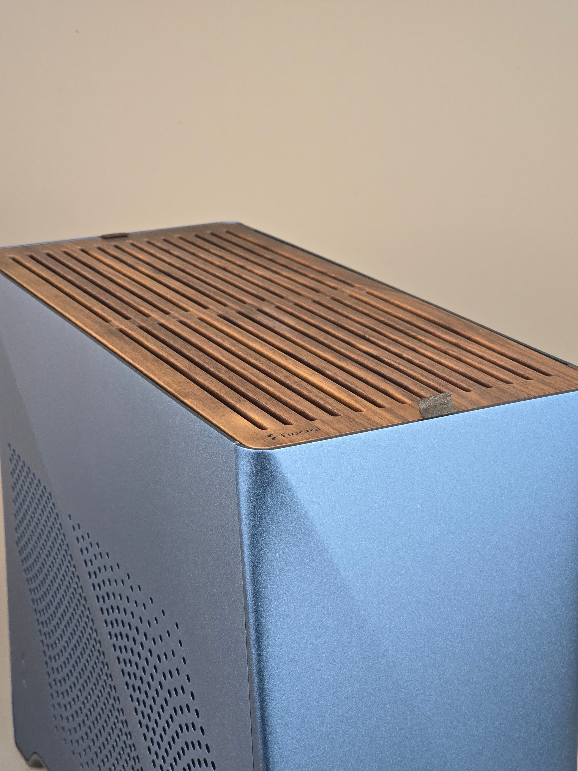 Kite ITX Gaming PC Ryzen 7 9800X3D RTX 5080 – photo 6