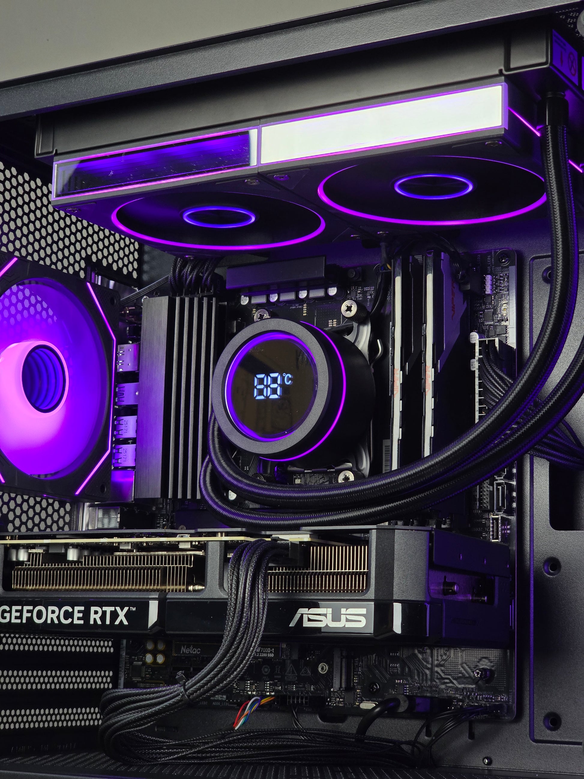 Lucid Gaming PC Ryzen 7 7800X3D RTX 5070 – photo 3