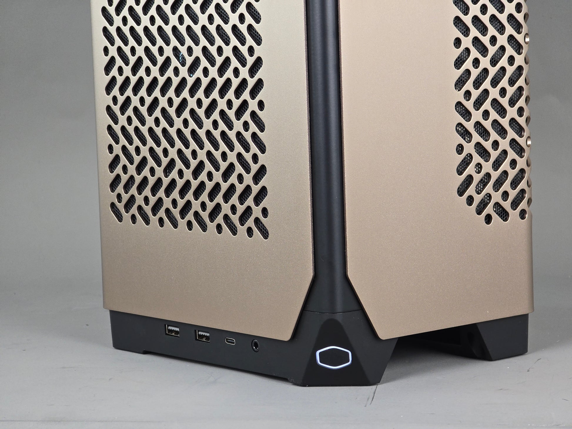 Pillar Mini ITX Gaming/Work PC Ryzen 5 9600X RTX 5070 – photo 5