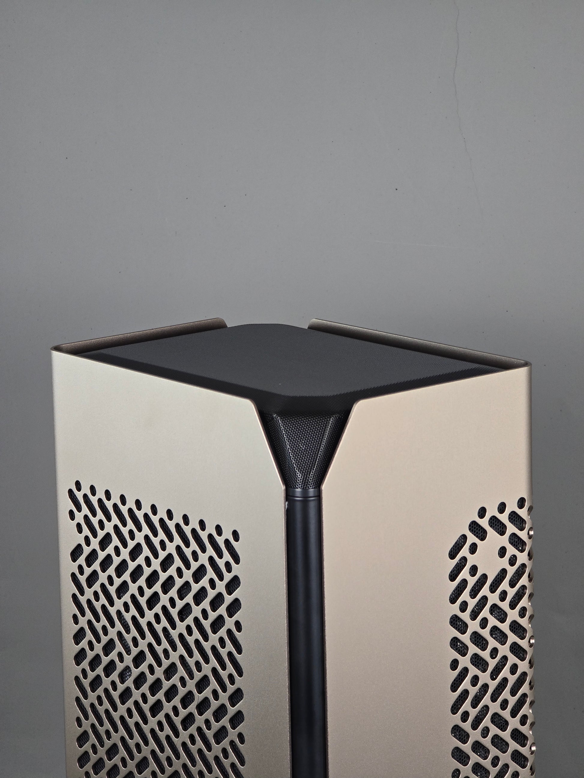 Pillar Mini ITX Gaming/Work PC Ryzen 5 9600X RTX 5070 – photo 6
