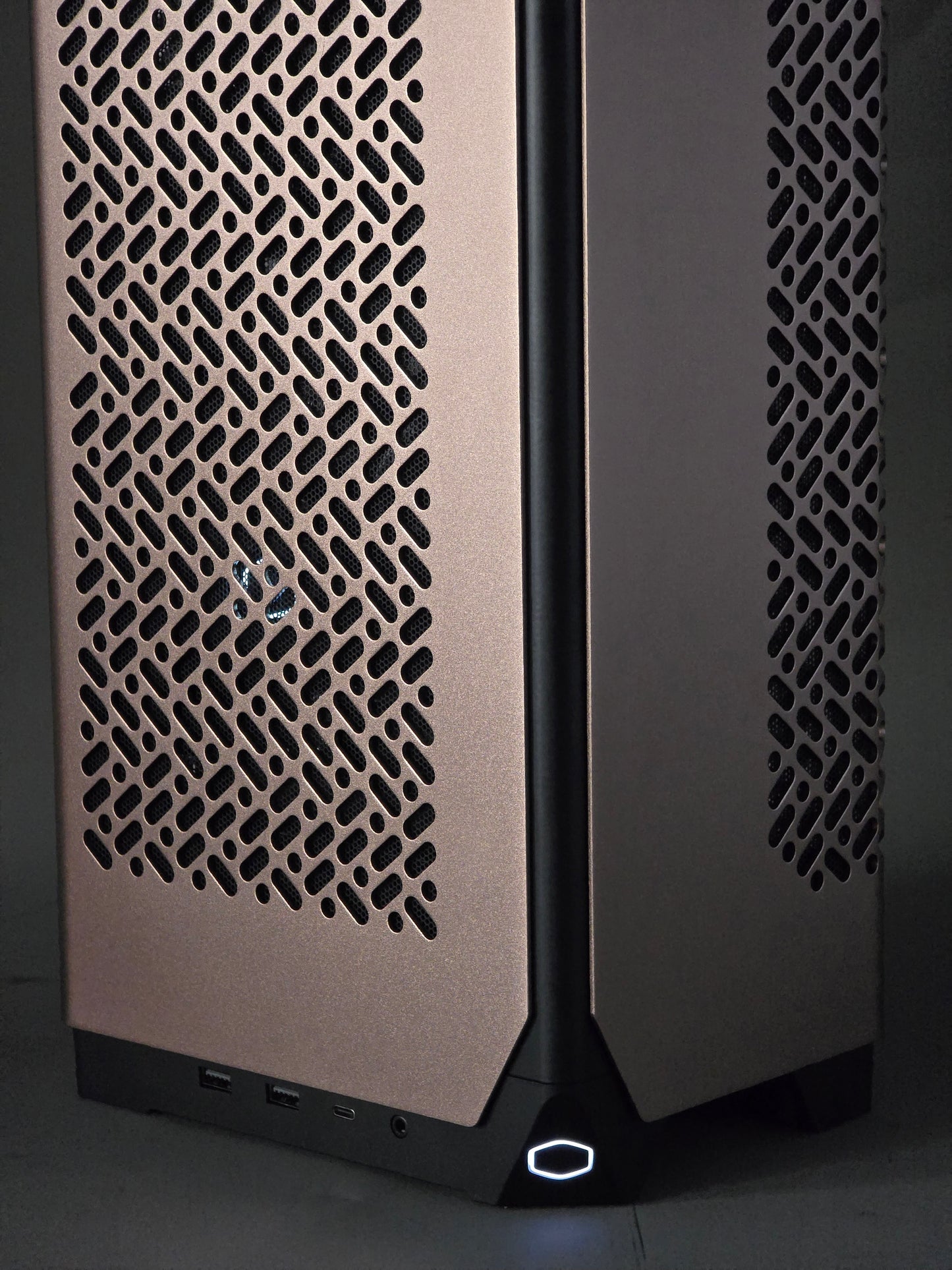 Pillar Mini ITX Gaming/Work PC Ryzen 5 9600X RTX 5070 – photo 7