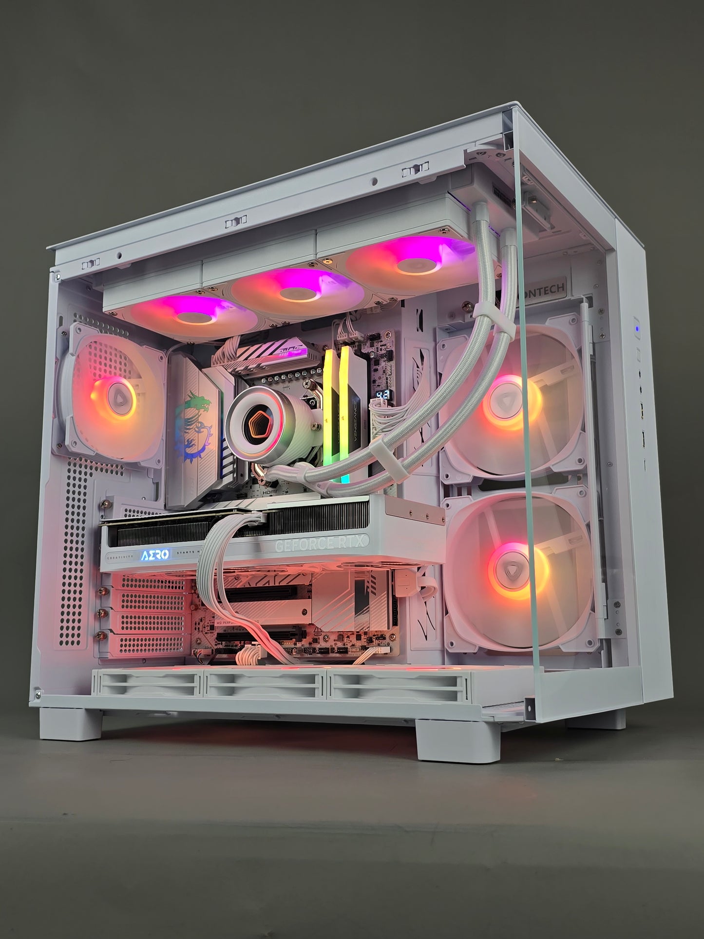 Snow White - Gaming PC Ryzen 7 9800X3D RTX 5080