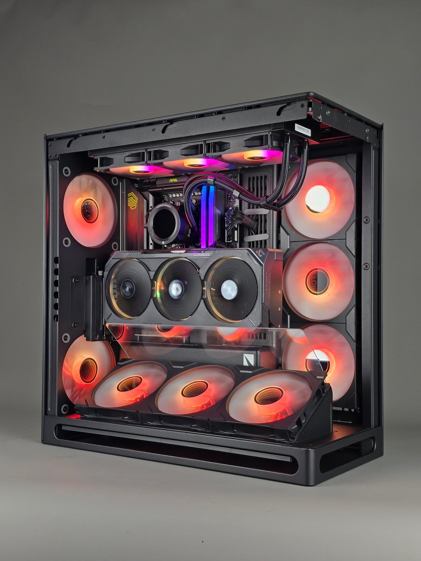 'FROST' Gaming PC Ryzen 7 9800X3D RTX 5090