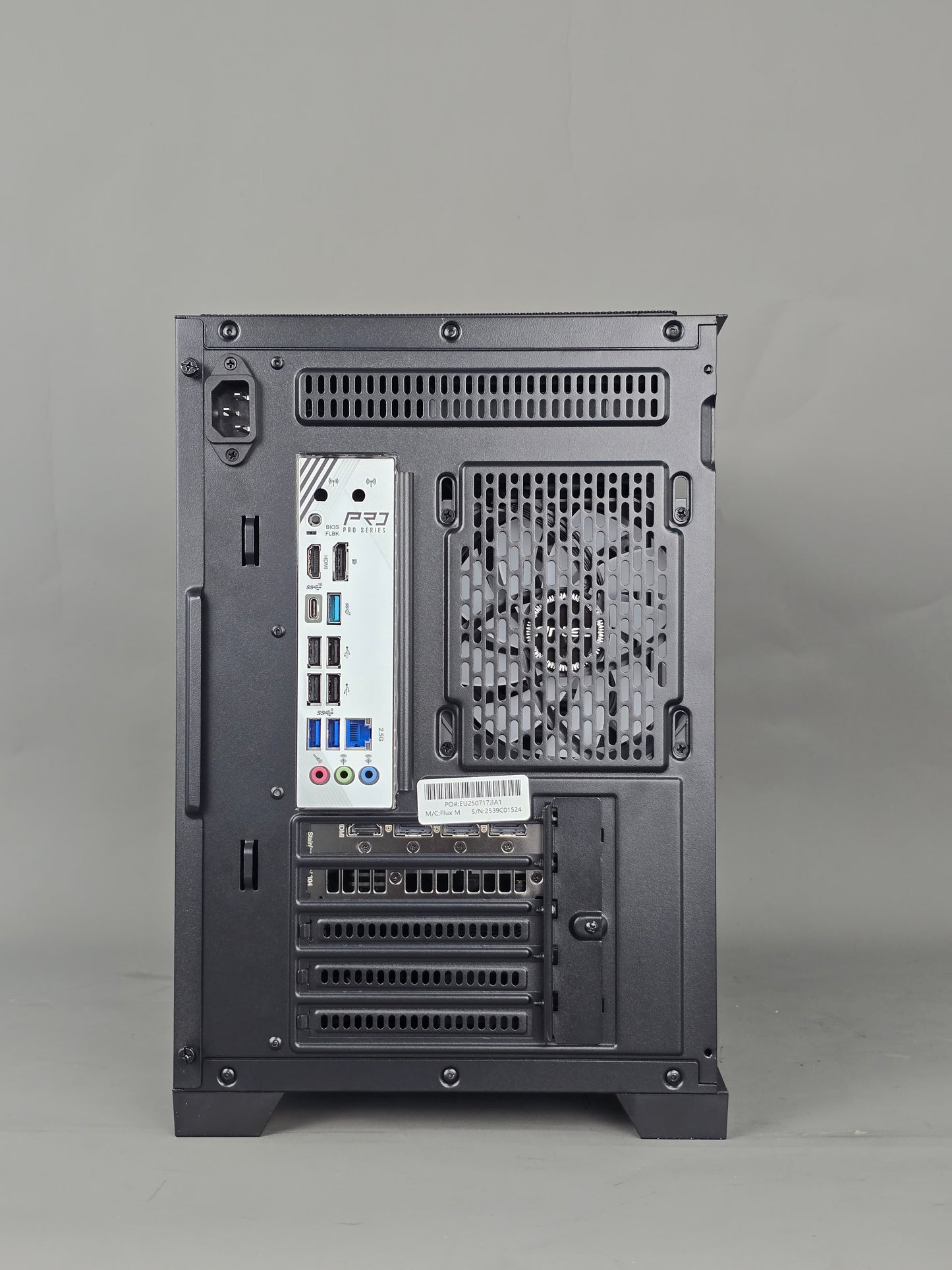 'FLUX' Gaming PC Ryzen 7 7800X3D RTX 5070Ti